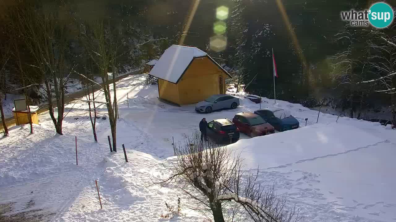 Webcam Lukanja – Pohorje houses a Water village