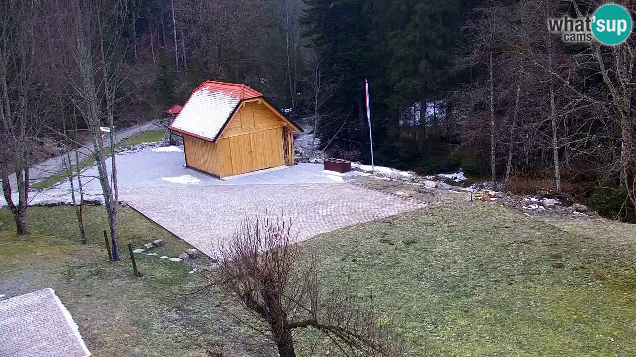 Webcam Lukanja – Pohorje houses a Water village