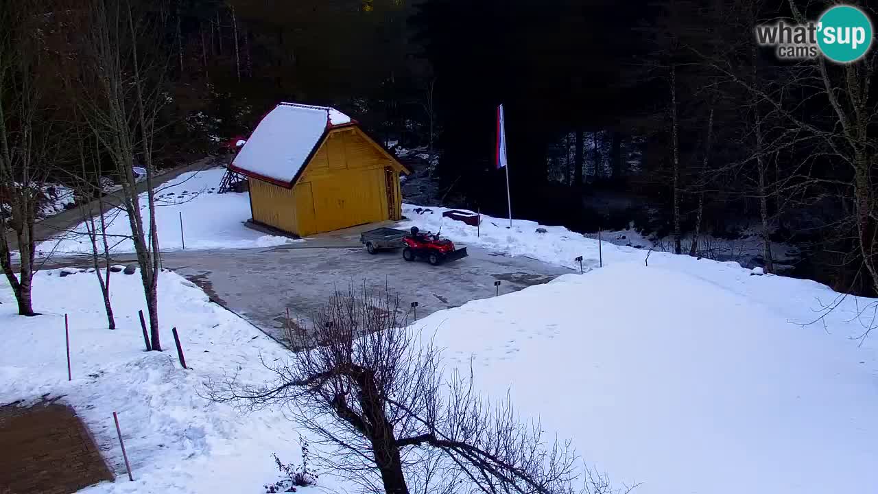 Webcam Lukanja – Pohorje houses a Water village