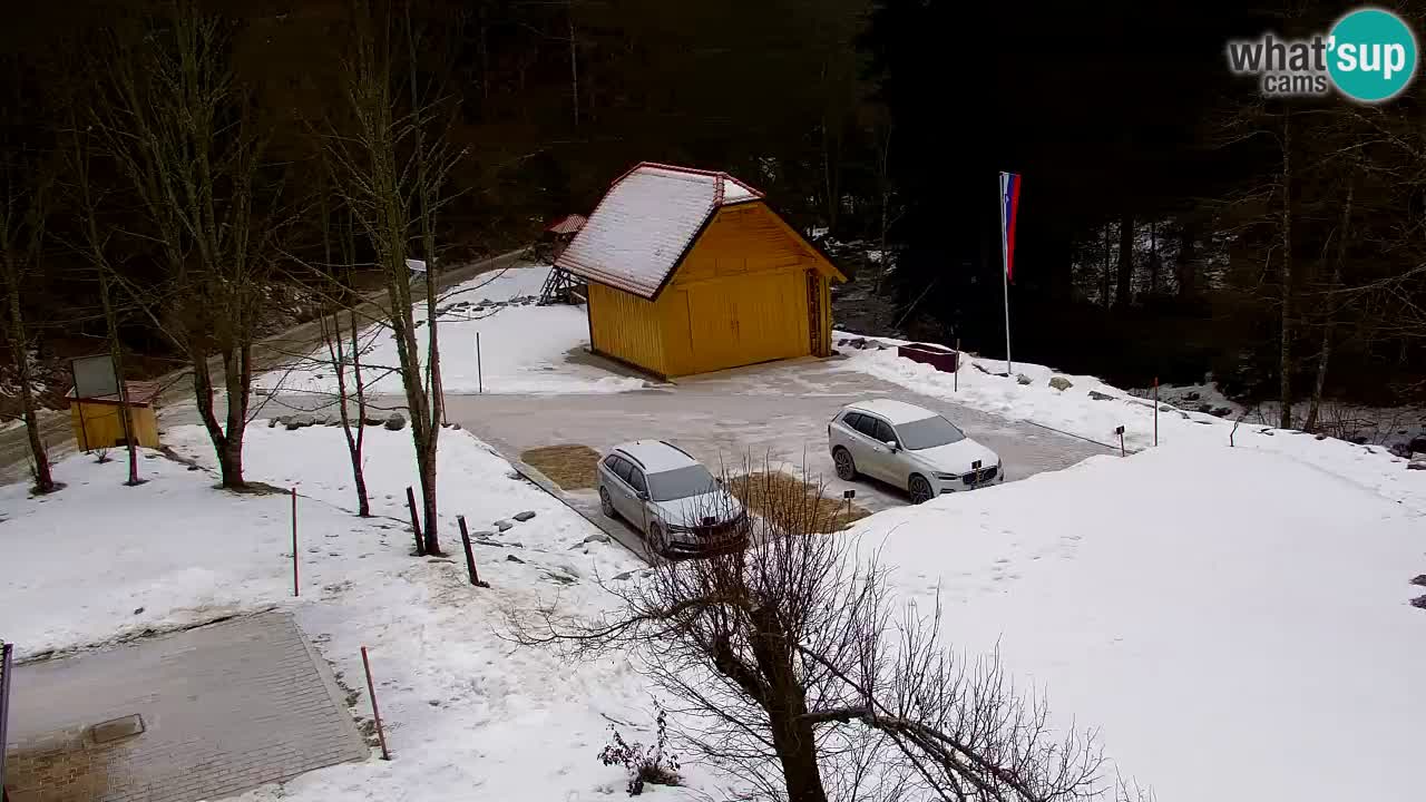 Webcam Lukanja – Pohorje houses a Water village