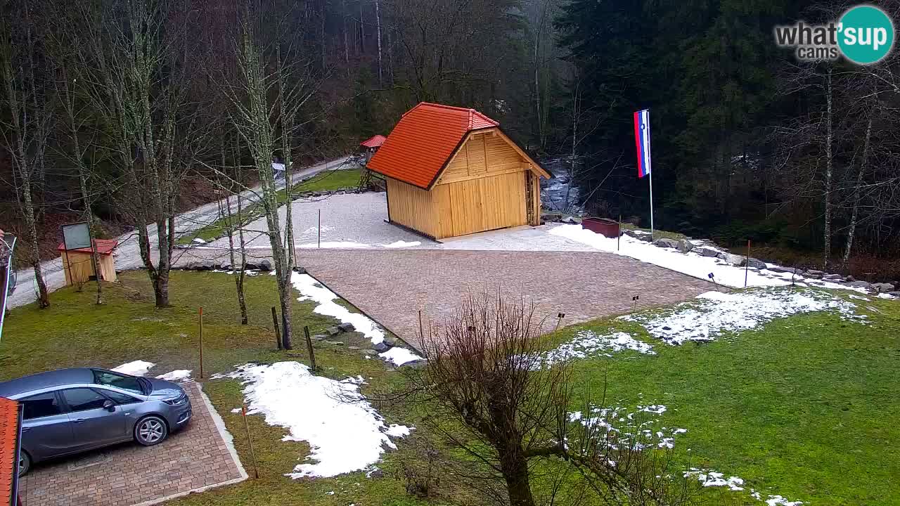 Webcam Lukanja – Pohorje houses a Water village