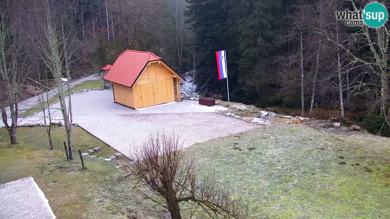 Webcam Lukanja – Pohorje houses a Water village