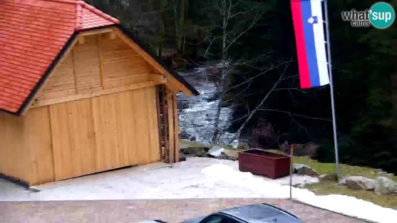 Webcam Lukanja – Pohorje houses a Water village