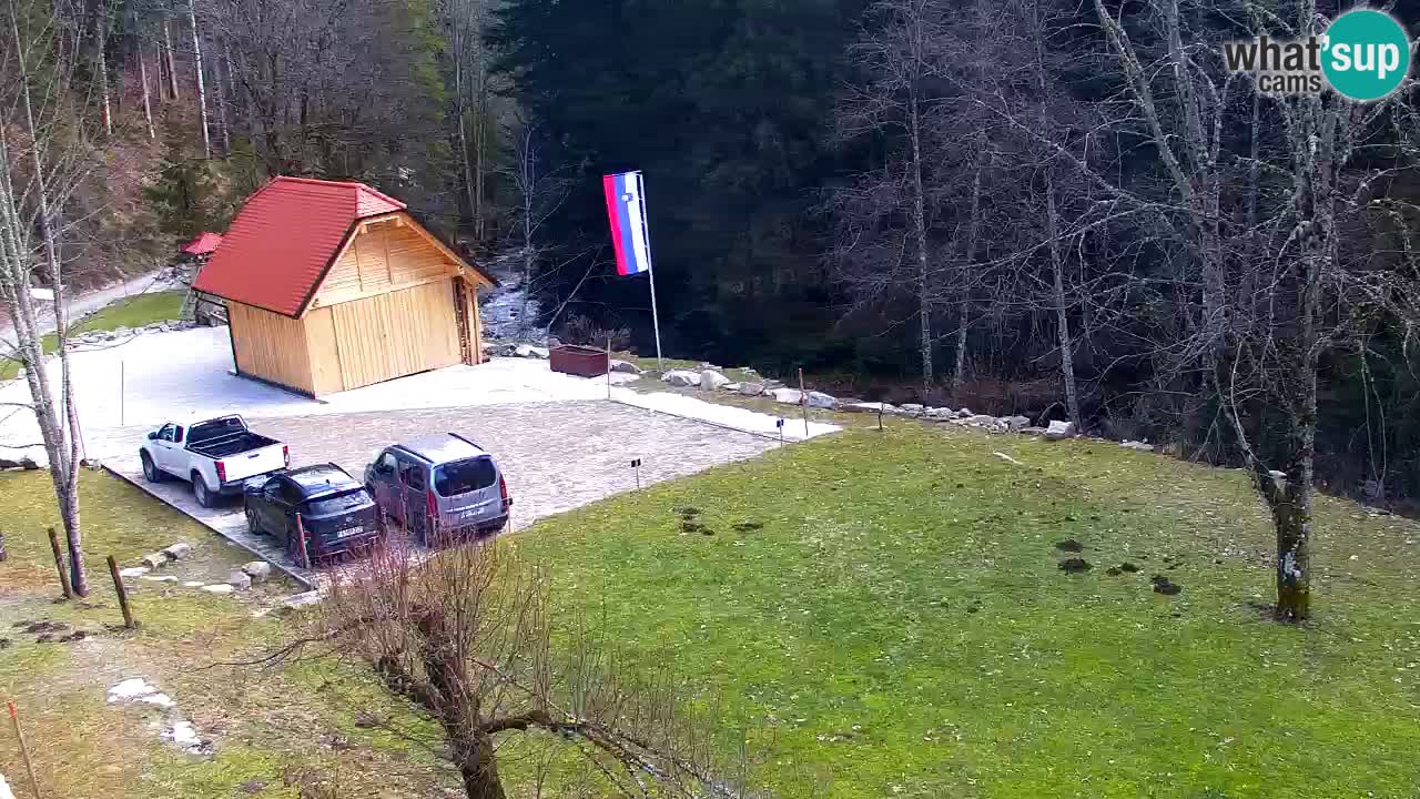 Webcam Lukanja – Pohorje houses a Water village