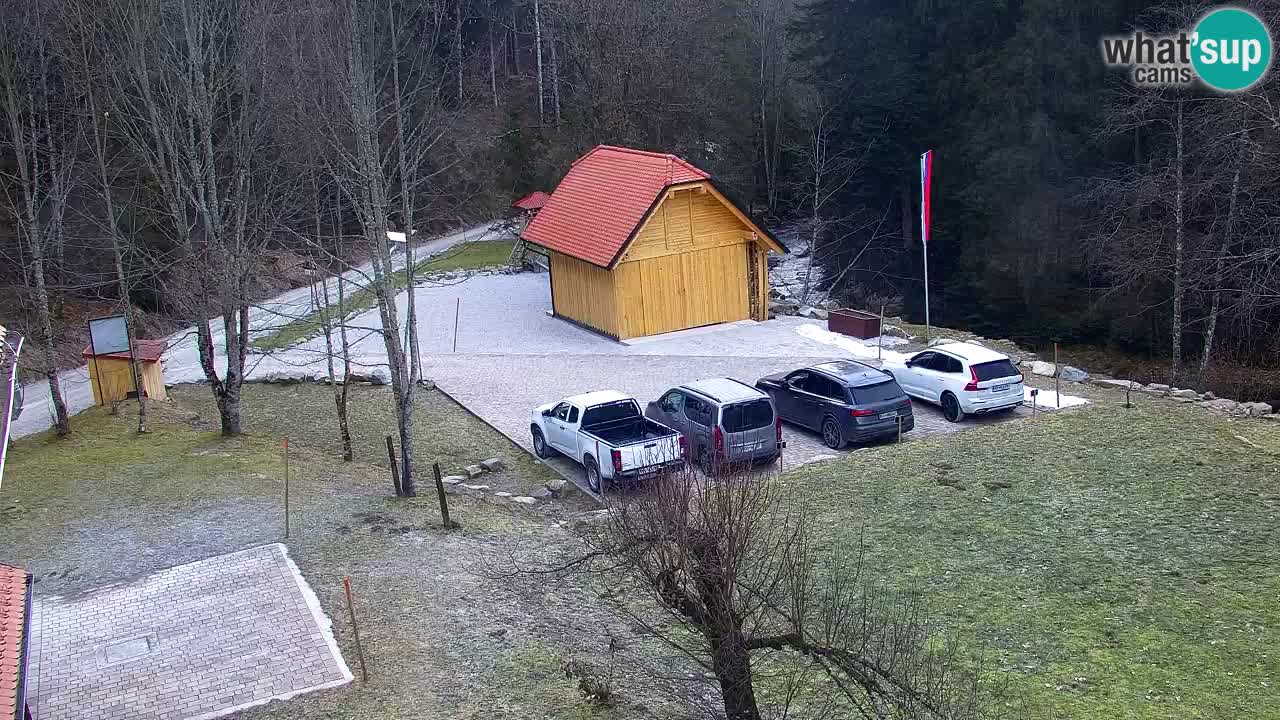 Webcam Lukanja – Pohorje houses a Water village