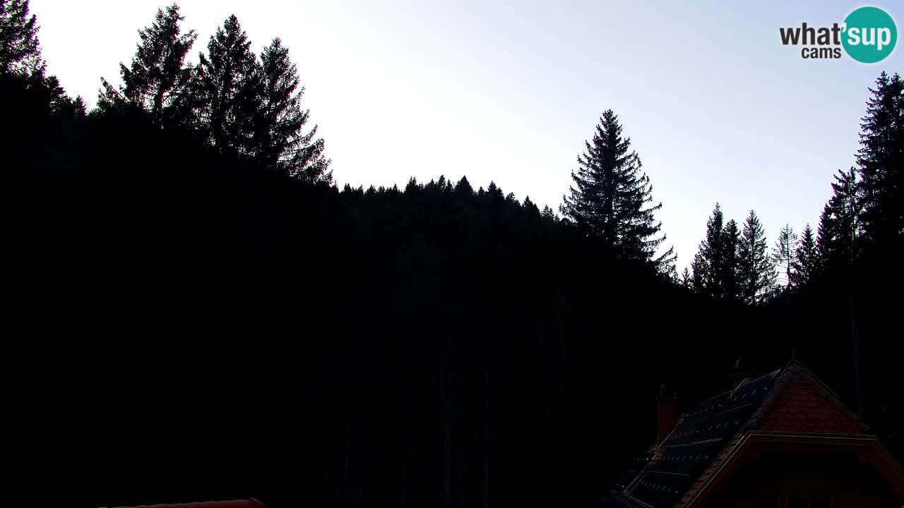 Webcam Lukanja – Pohorje houses a Water village