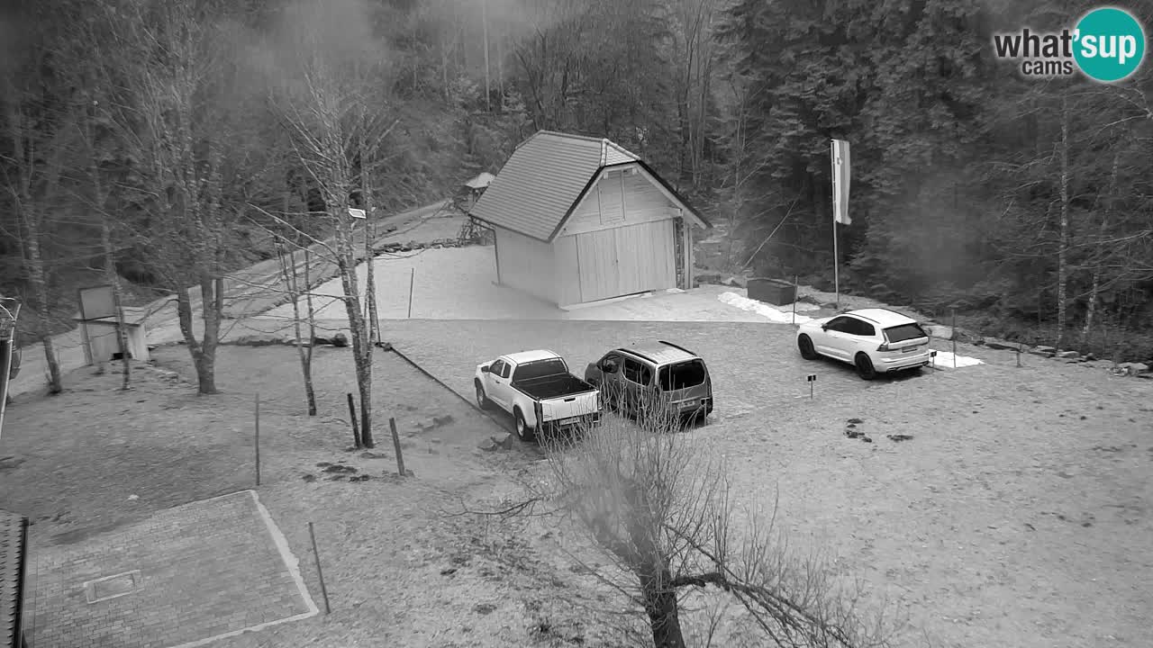 Webcam Lukanja – Pohorje houses a Water village