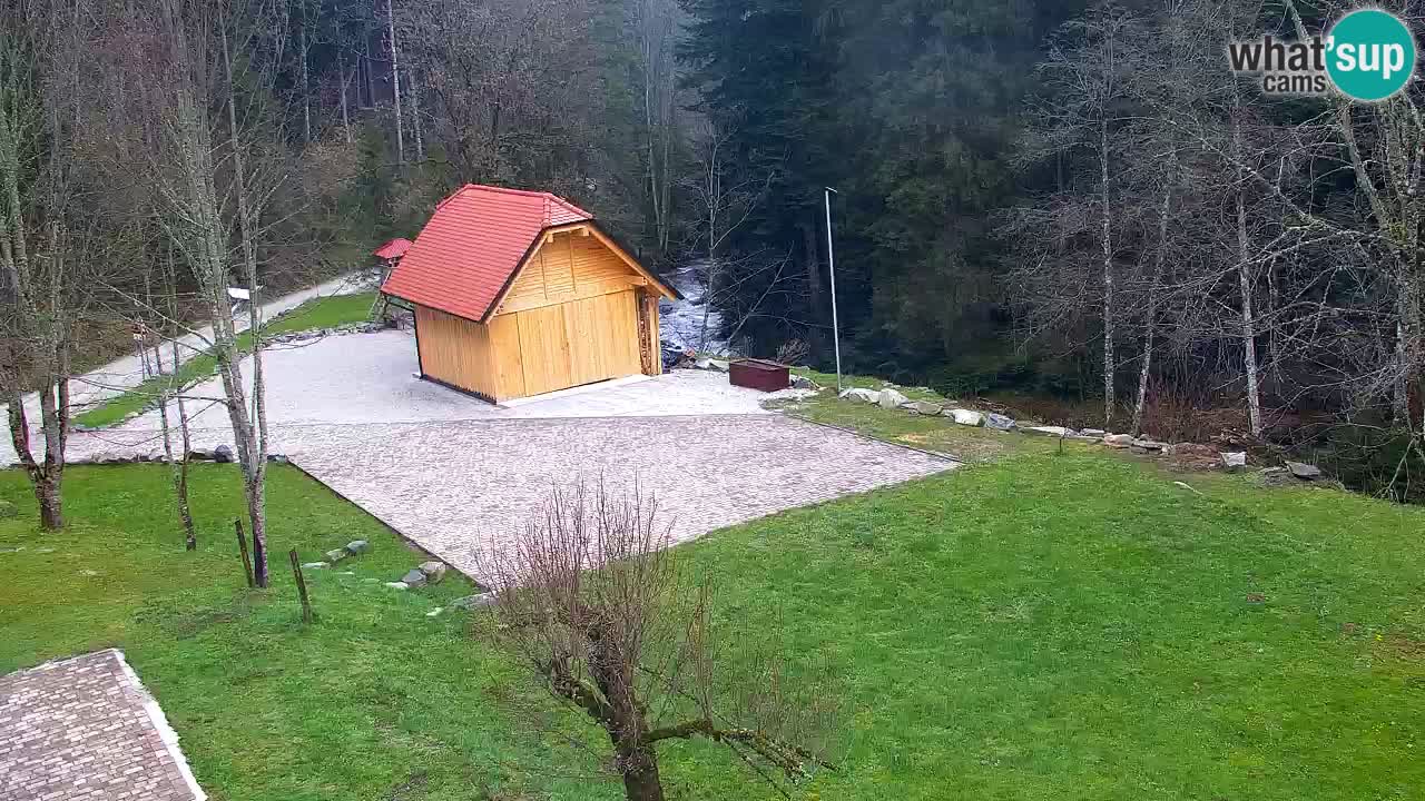 Webcam Lukanja – Pohorje houses a Water village