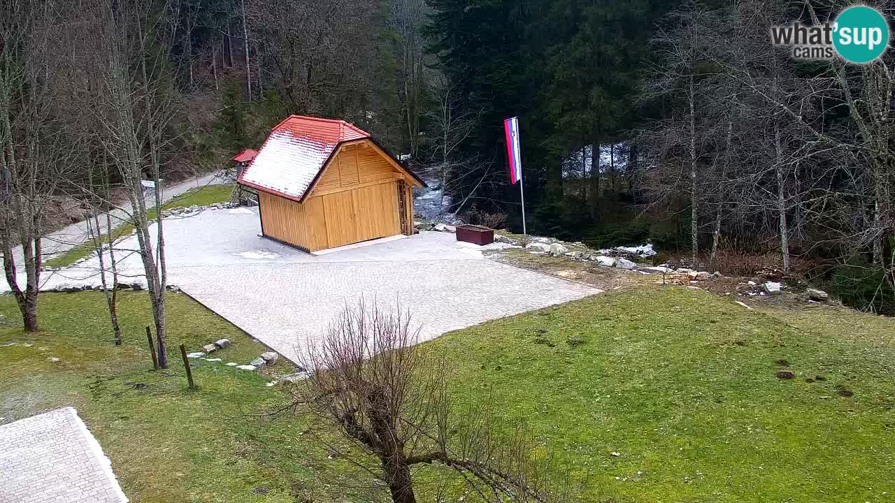 Webcam Lukanja – Pohorje houses a Water village