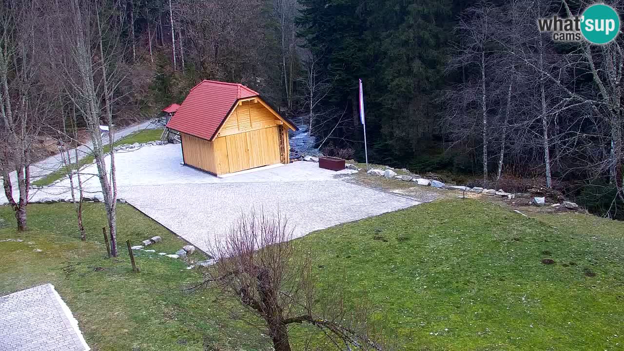 Webcam Lukanja – Pohorje houses a Water village