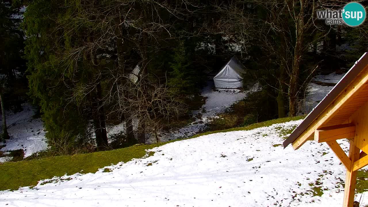 Webcam Lukanja – Pohorje houses a Water village