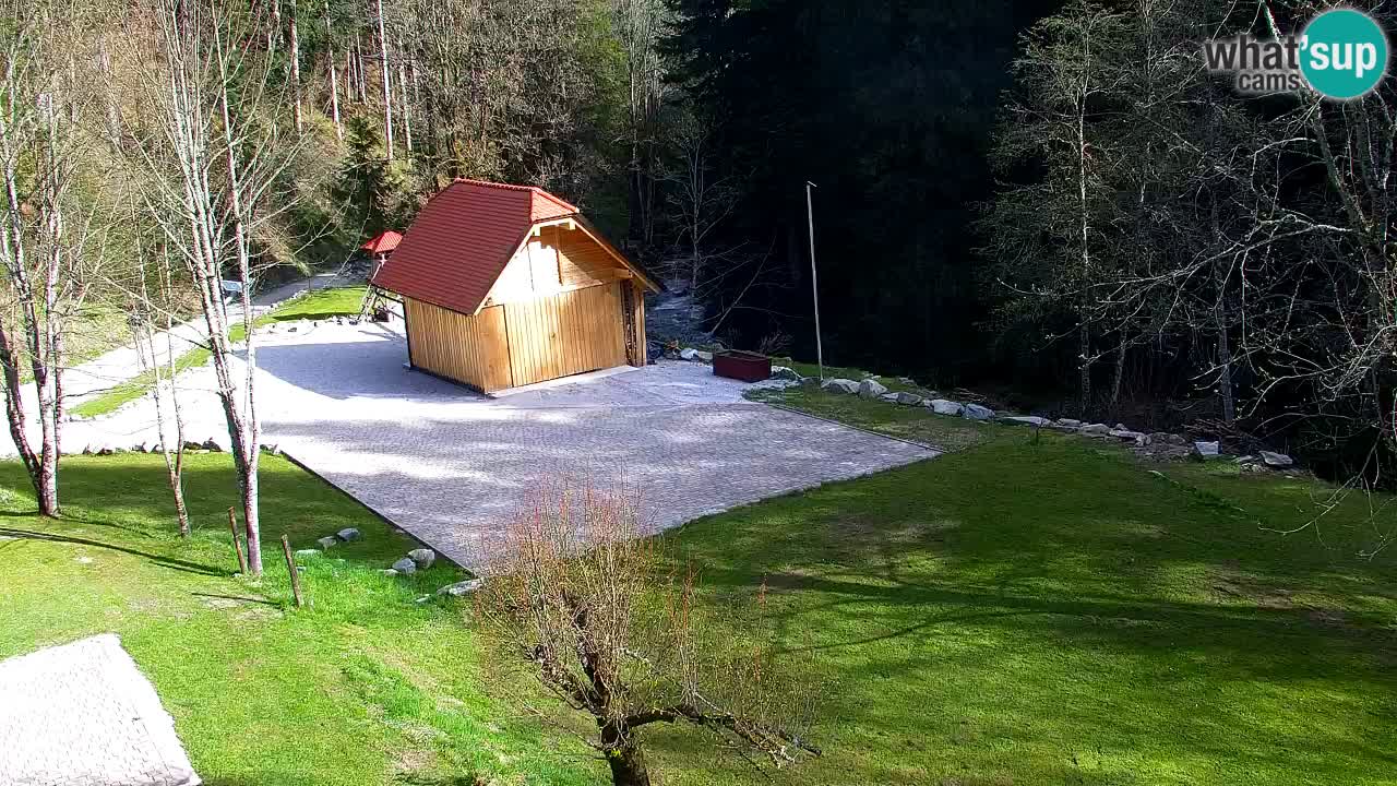 Webcam Lukanja – Pohorje houses a Water village