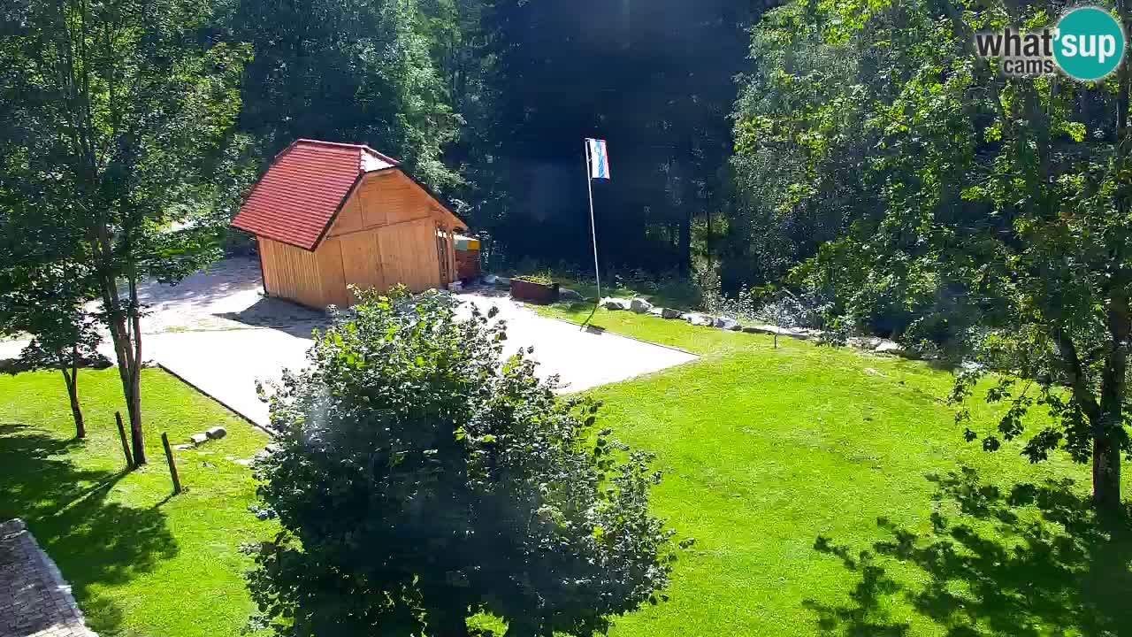 Webcam Lukanja – Pohorje houses a Water village