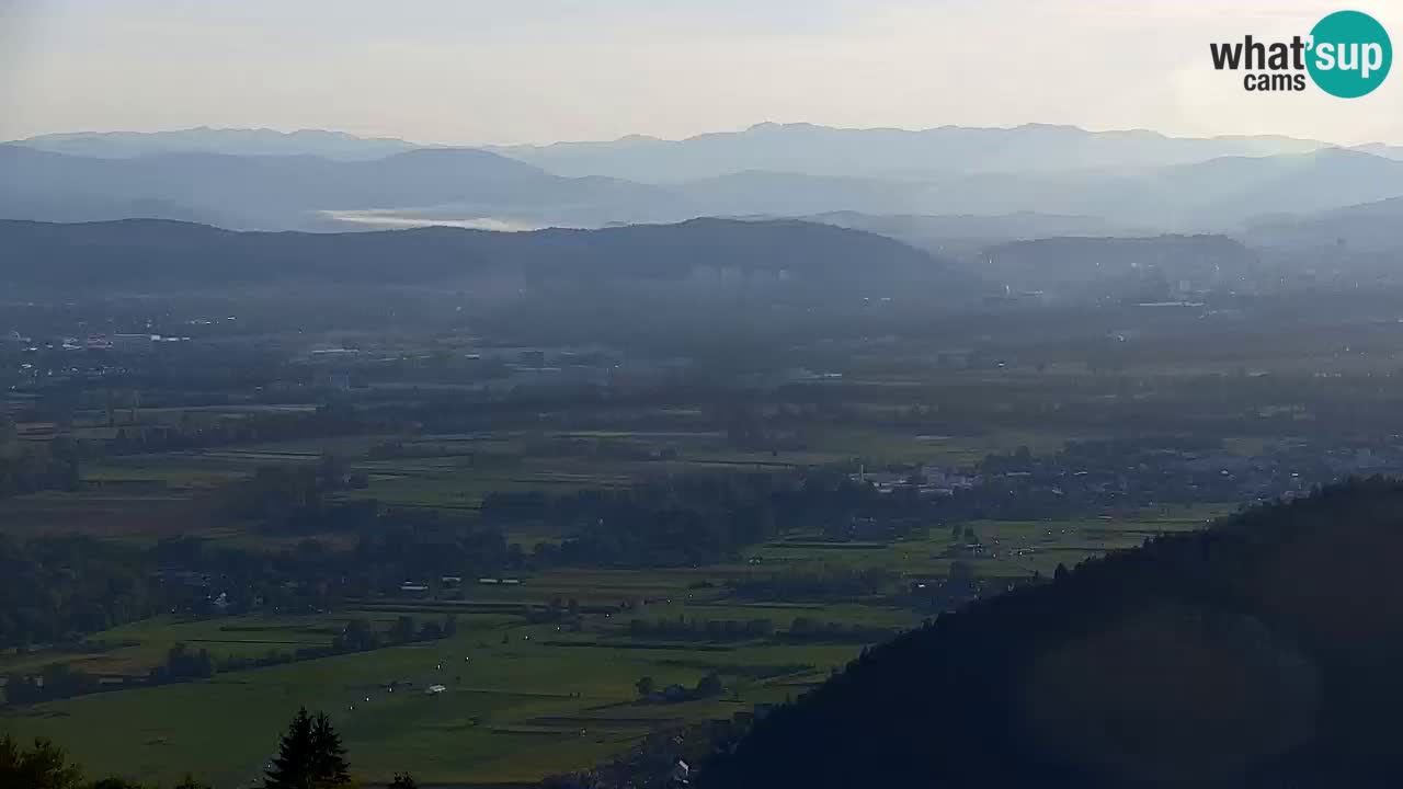 Spletna kamera Dol pri Ljubljani – Panorama z Vrha pri Dolskem