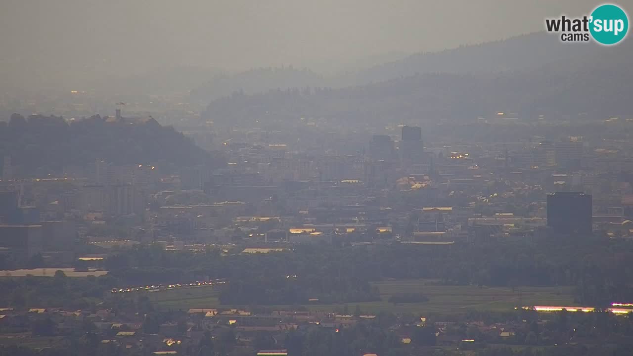 Spletna kamera Dol pri Ljubljani – Panorama z Vrha pri Dolskem