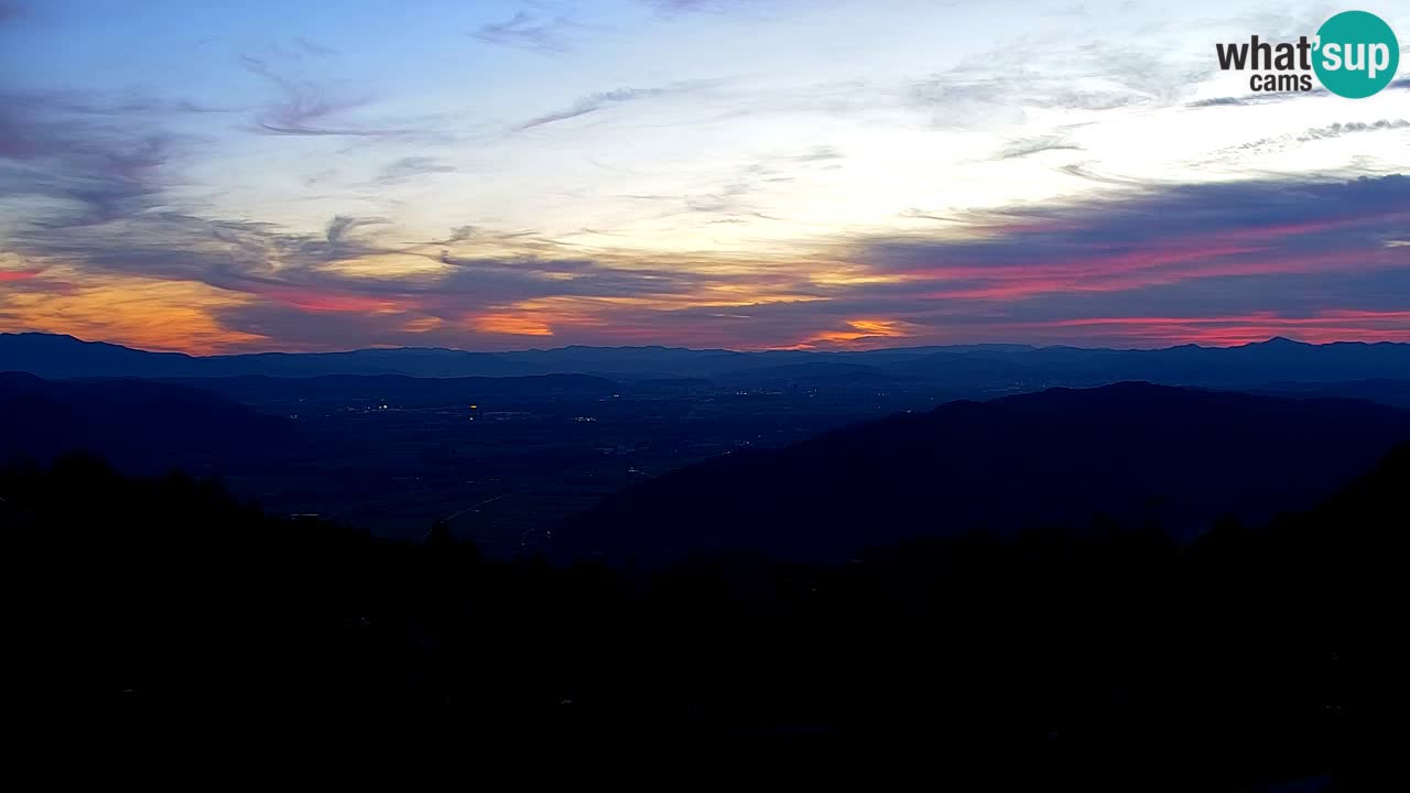 Spletna kamera Dol pri Ljubljani – Panorama z Vrha pri Dolskem