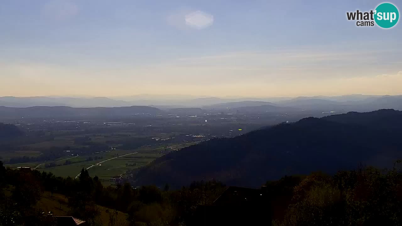 Web kamera Dol pri Ljubljani – Panoramski pogled s Vrha pri Dolskem