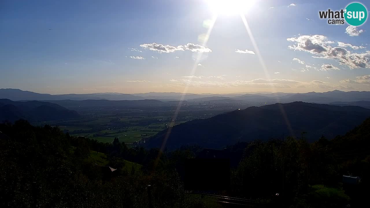 Spletna kamera Dol pri Ljubljani – Panorama z Vrha pri Dolskem
