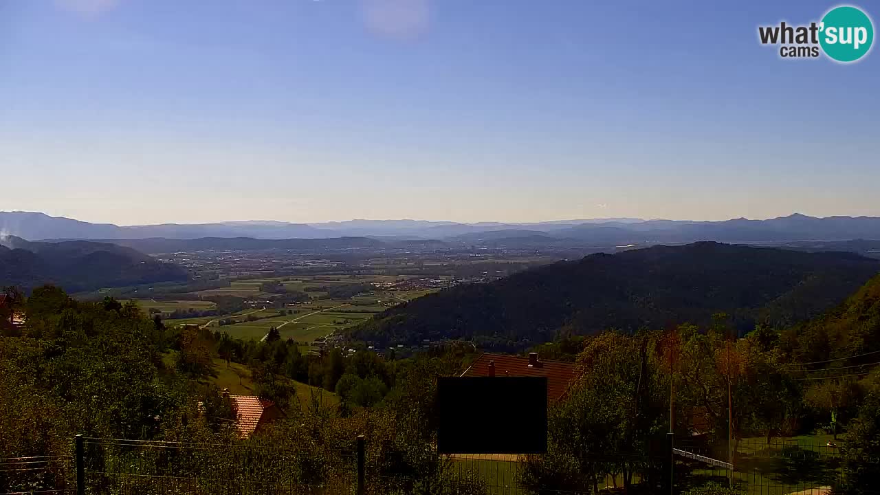 Spletna kamera Dol pri Ljubljani – Panorama z Vrha pri Dolskem