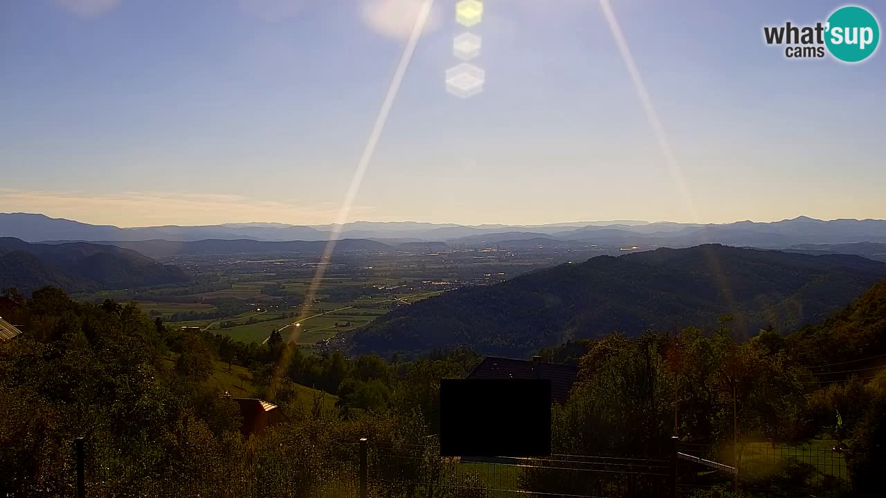 Web kamera Dol pri Ljubljani – Panoramski pogled s Vrha pri Dolskem