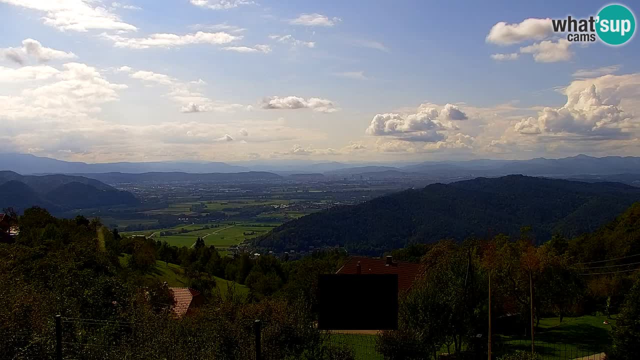 Spletna kamera Dol pri Ljubljani – Panorama z Vrha pri Dolskem