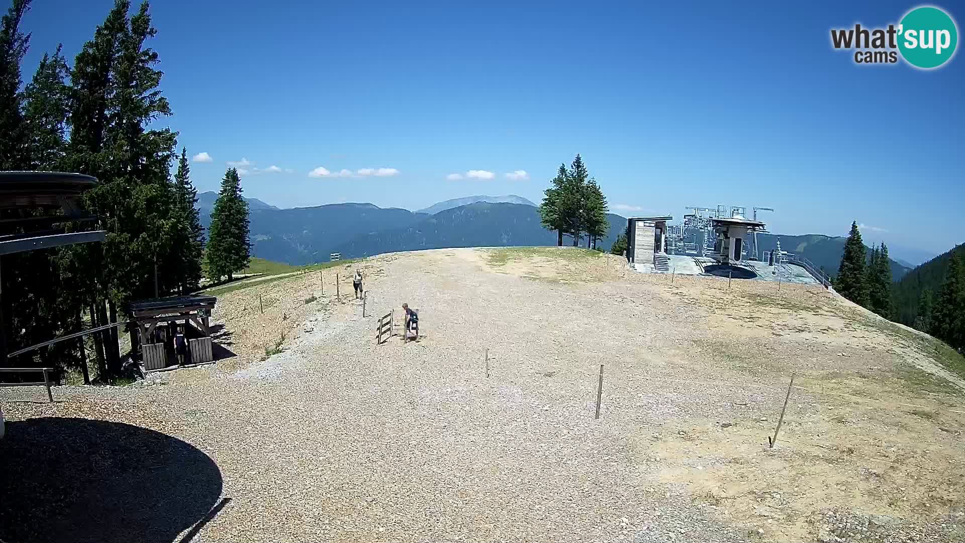Spletna kamera Smučarski center Golte – Hotel Montis