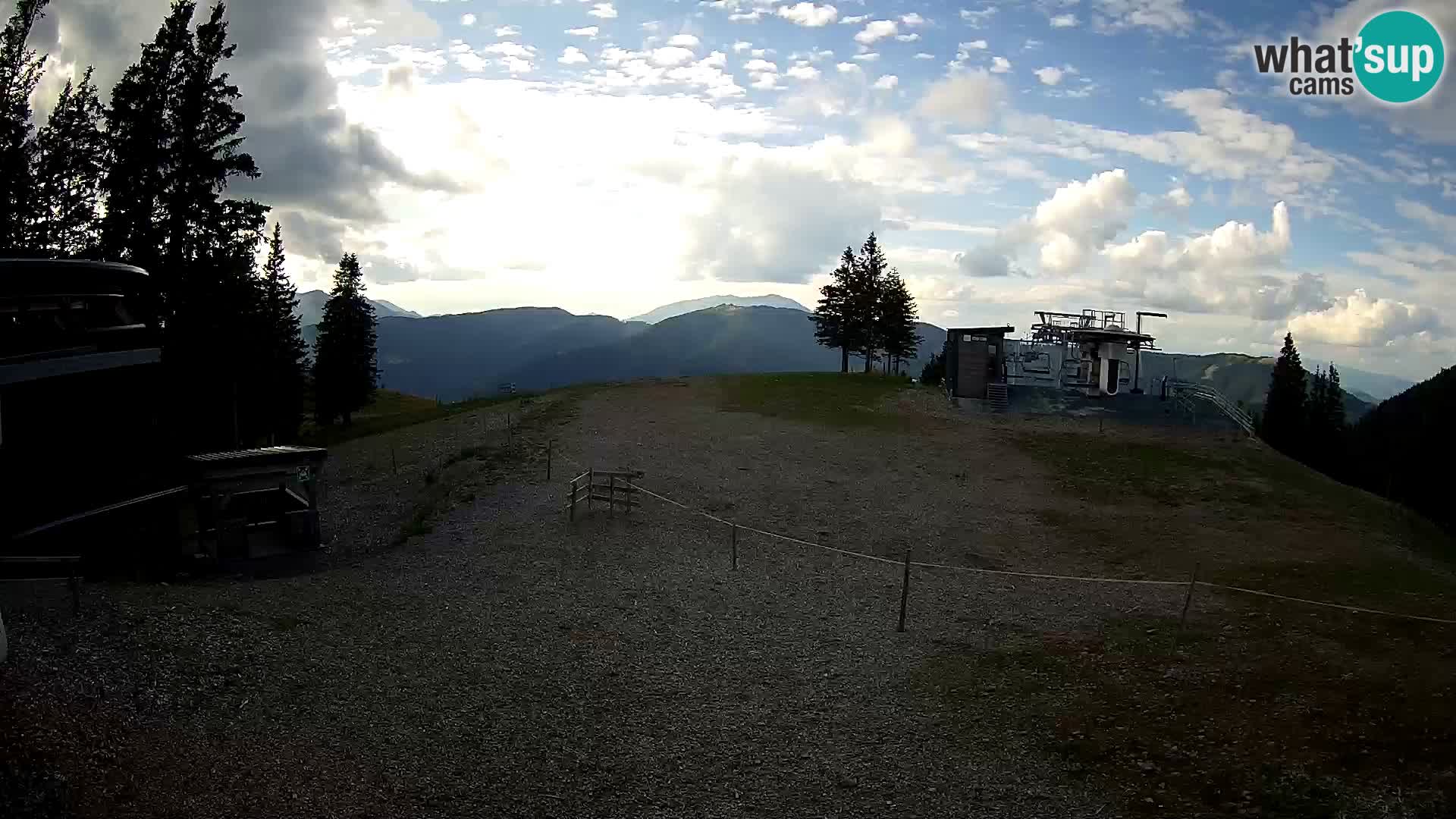Spletna kamera Smučarski center Golte – Hotel Montis
