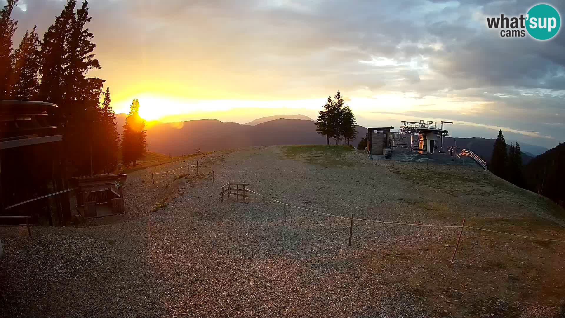 Spletna kamera Smučarski center Golte – Hotel Montis