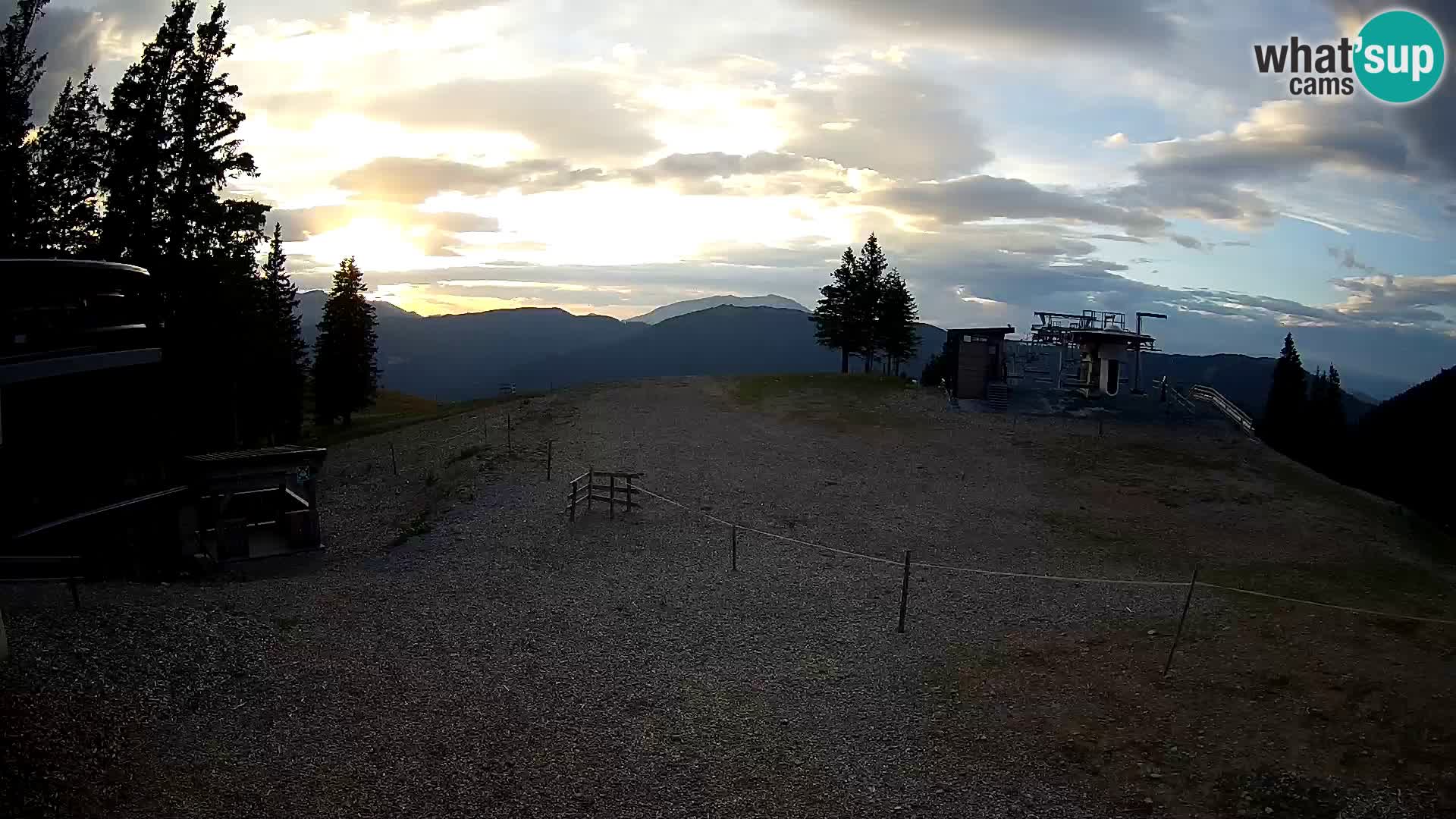 Spletna kamera Smučarski center Golte – Hotel Montis