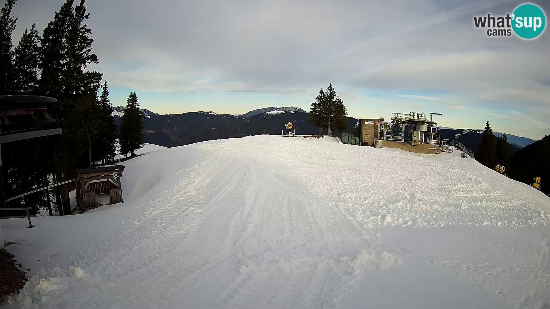 Spletna kamera Smučarski center Golte – Hotel Montis