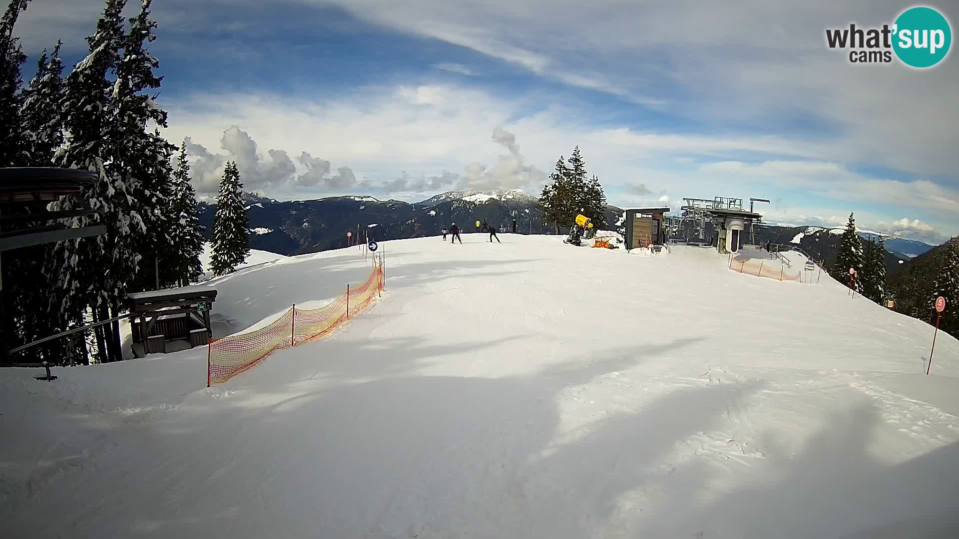Spletna kamera Smučarski center Golte – Hotel Montis