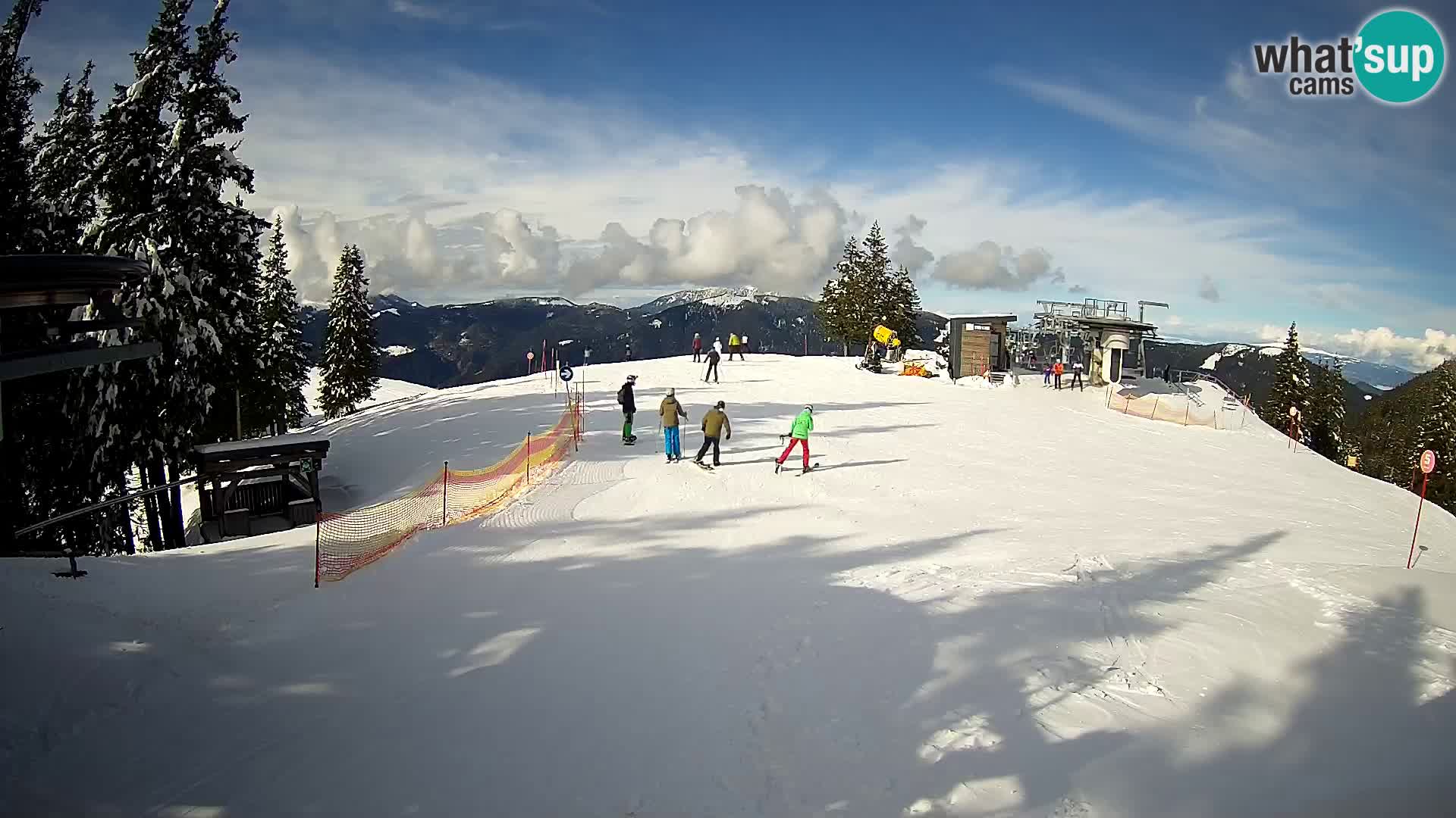Spletna kamera Smučarski center Golte – Hotel Montis