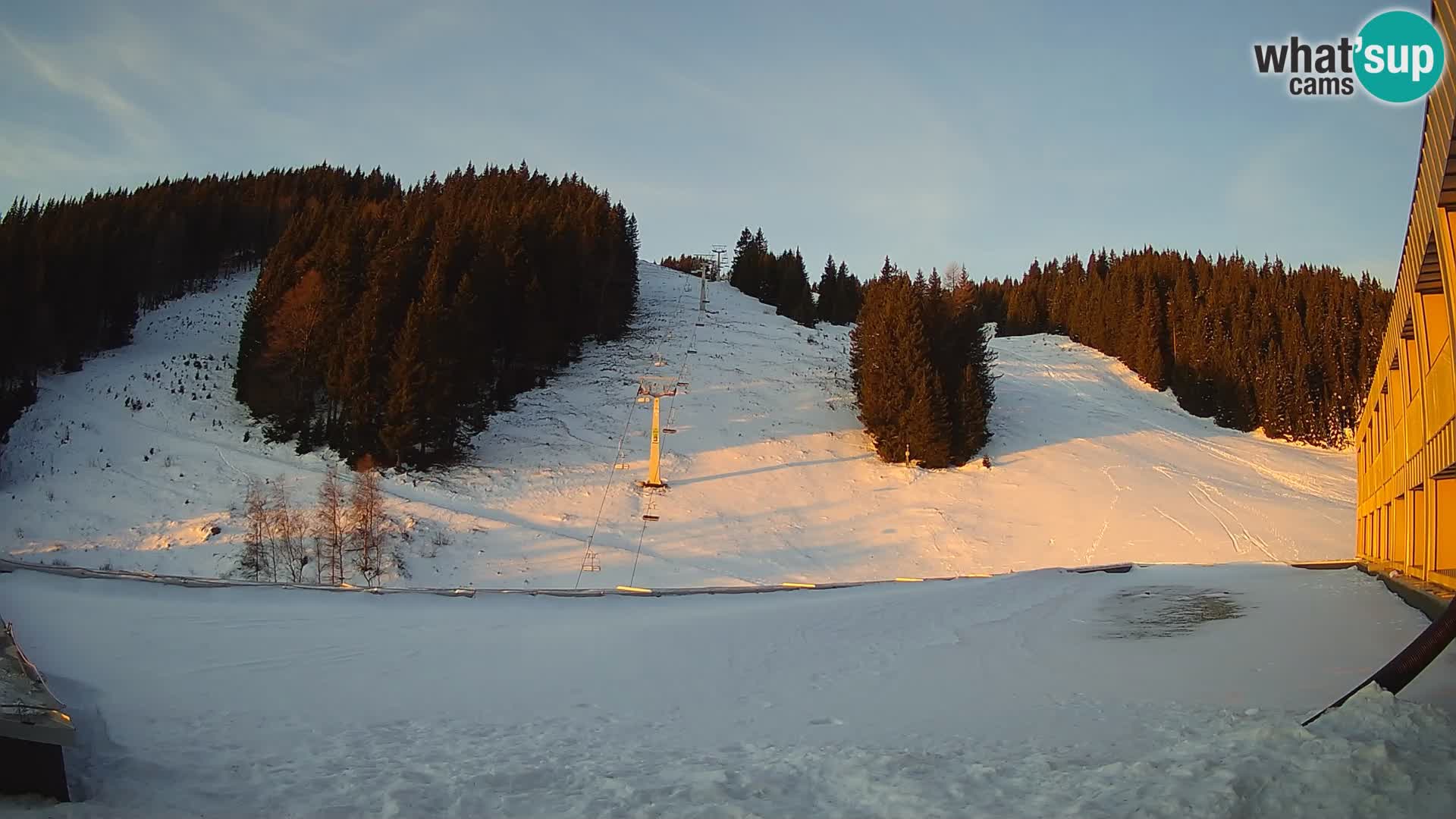 Cámara web en vivo de la estación de esquí GOLTE – vista a Medvedjak – Eslovenia