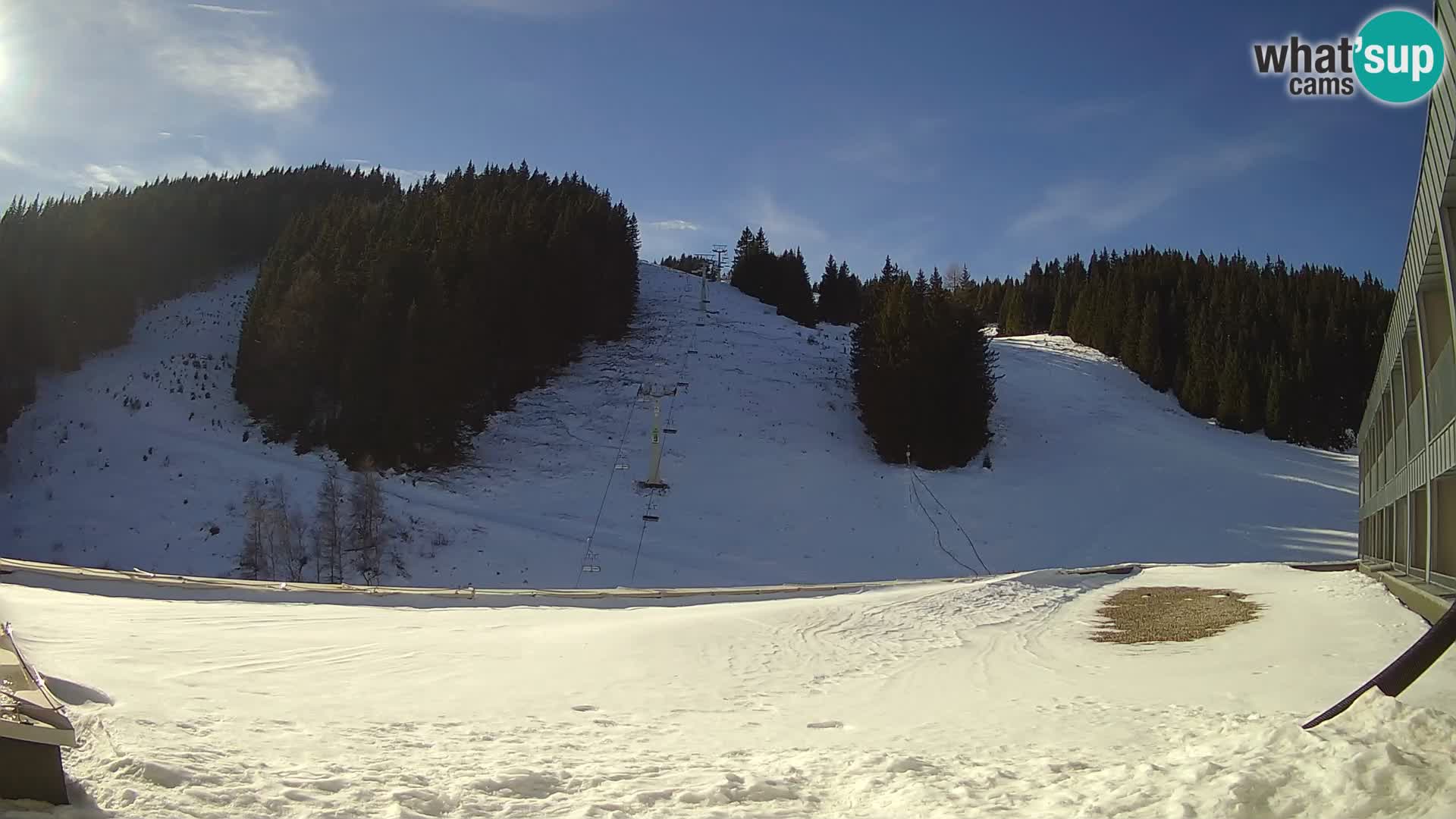 Spletna kamera smučišča GOLTE v živo – pogled na Medvedjak