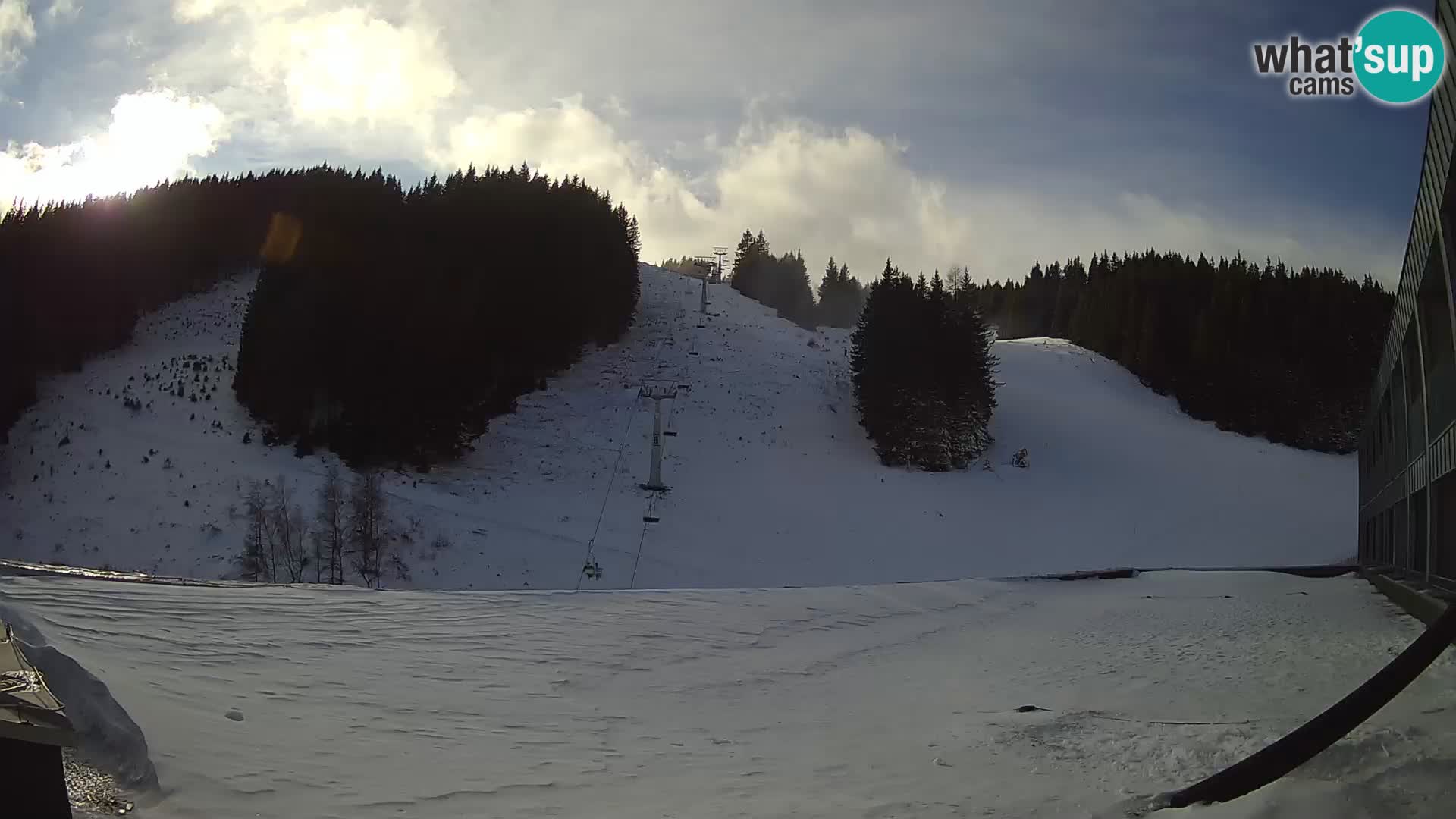 Cámara web en vivo de la estación de esquí GOLTE – vista a Medvedjak – Eslovenia