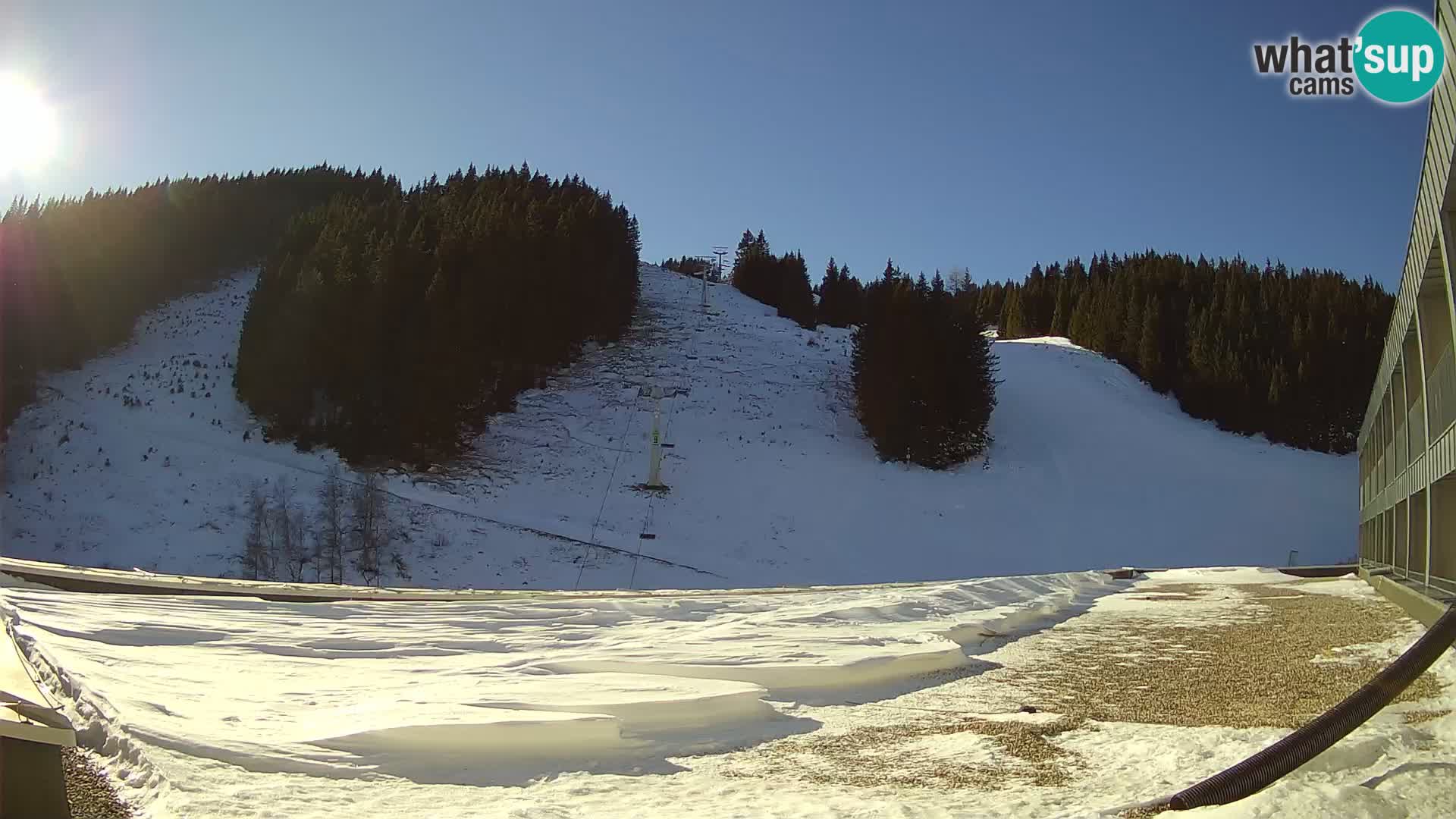 Spletna kamera smučišča GOLTE v živo – pogled na Medvedjak