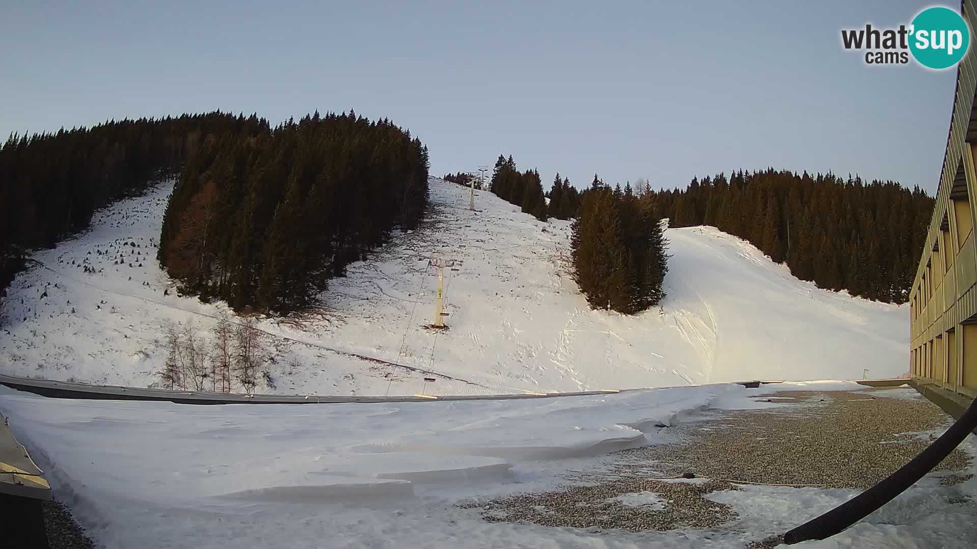 GOLTE skijalište web kamera – pogled na Medvedjak – Slovenija