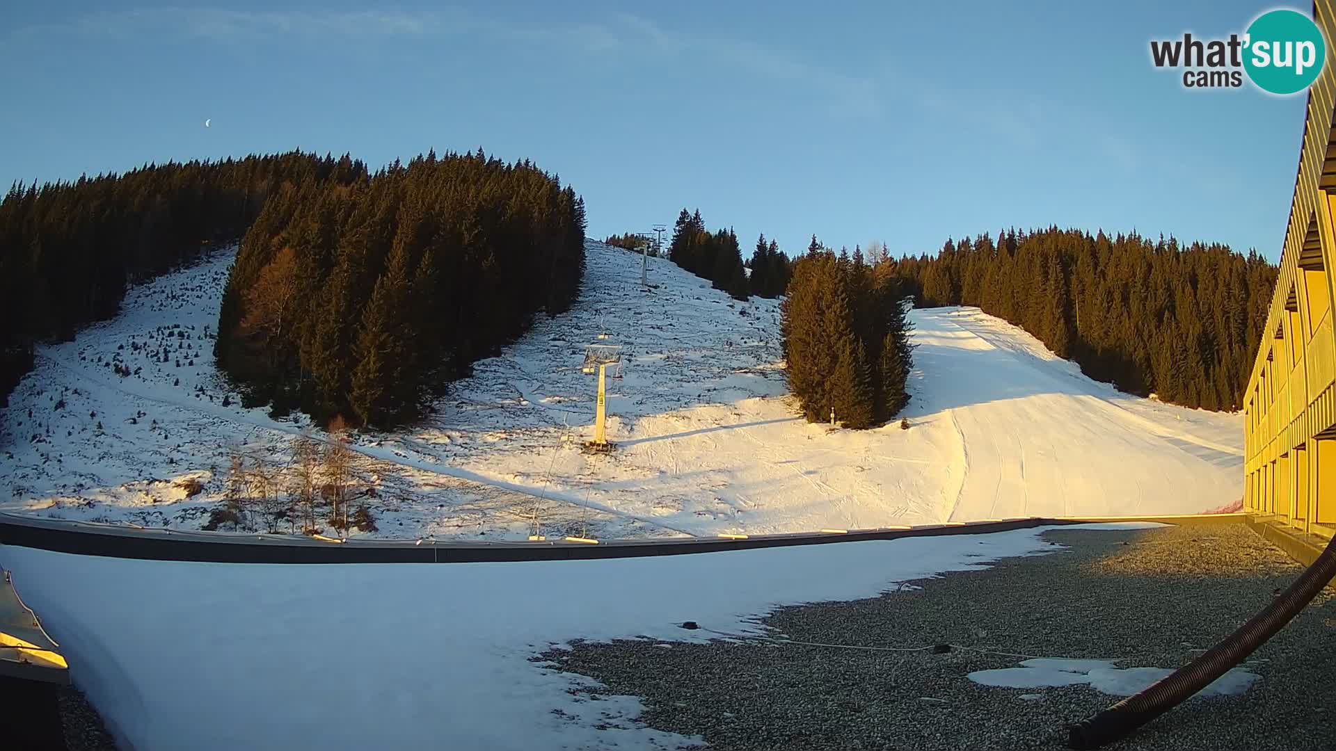 Cámara web en vivo de la estación de esquí GOLTE – vista a Medvedjak – Eslovenia