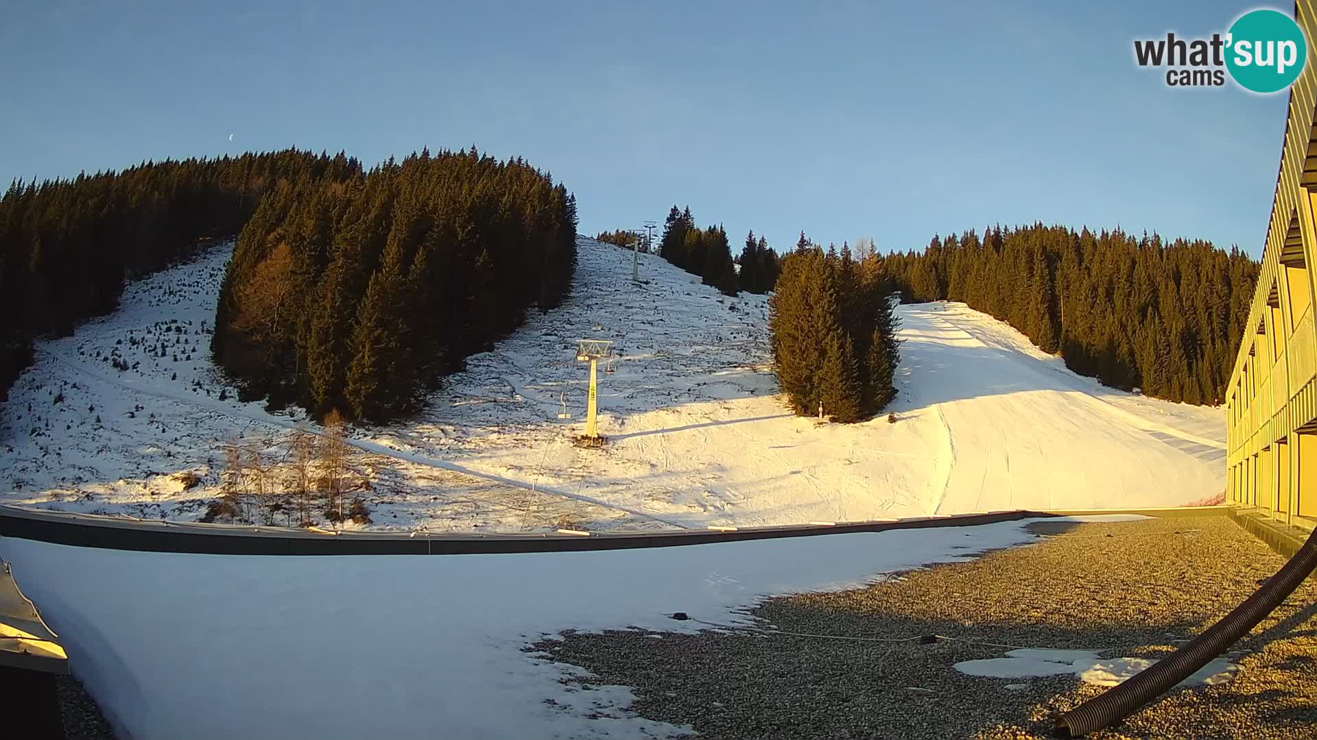 Cámara web en vivo de la estación de esquí GOLTE – vista a Medvedjak – Eslovenia