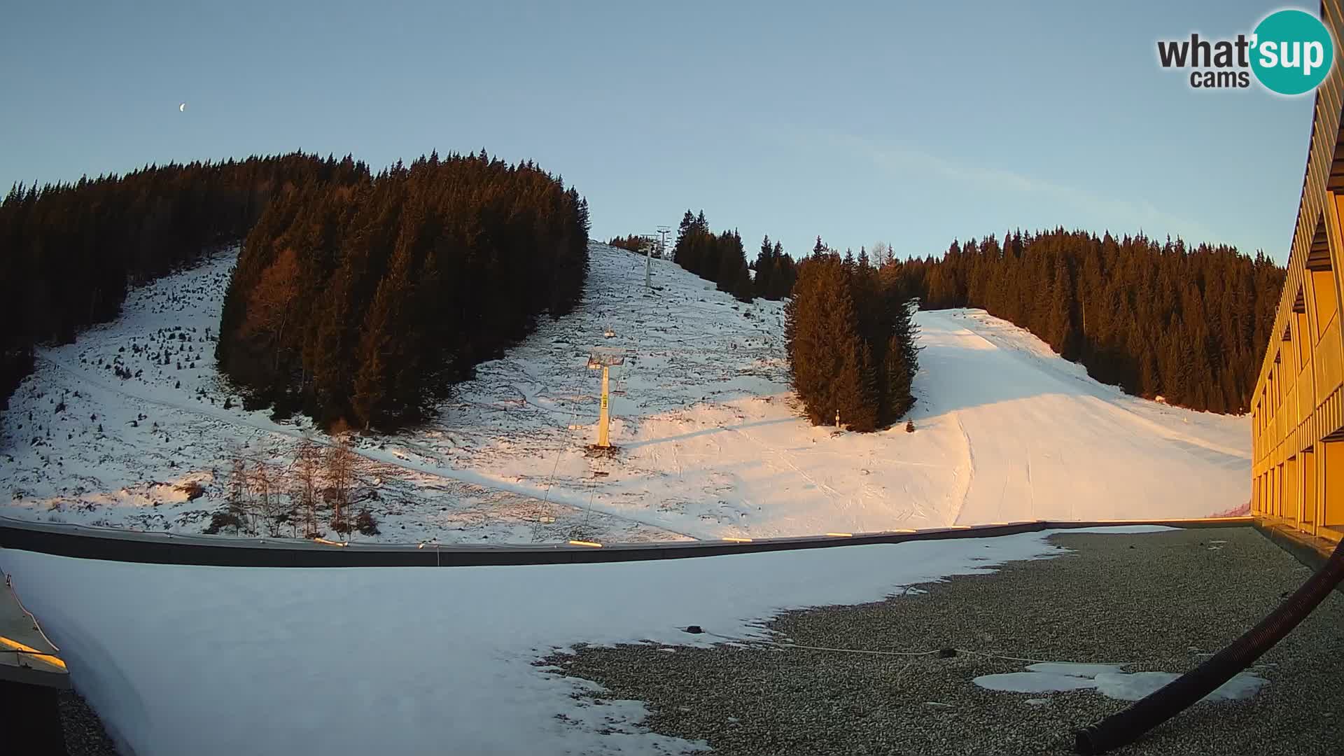 Cámara web en vivo de la estación de esquí GOLTE – vista a Medvedjak – Eslovenia