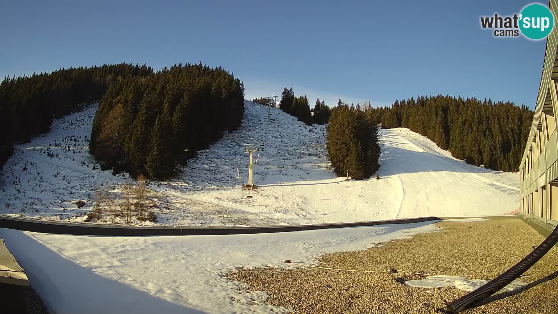 GOLTE skijalište web kamera – pogled na Medvedjak – Slovenija