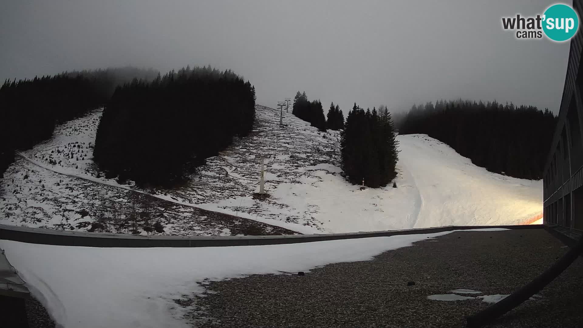 Spletna kamera smučišča GOLTE v živo – pogled na Medvedjak