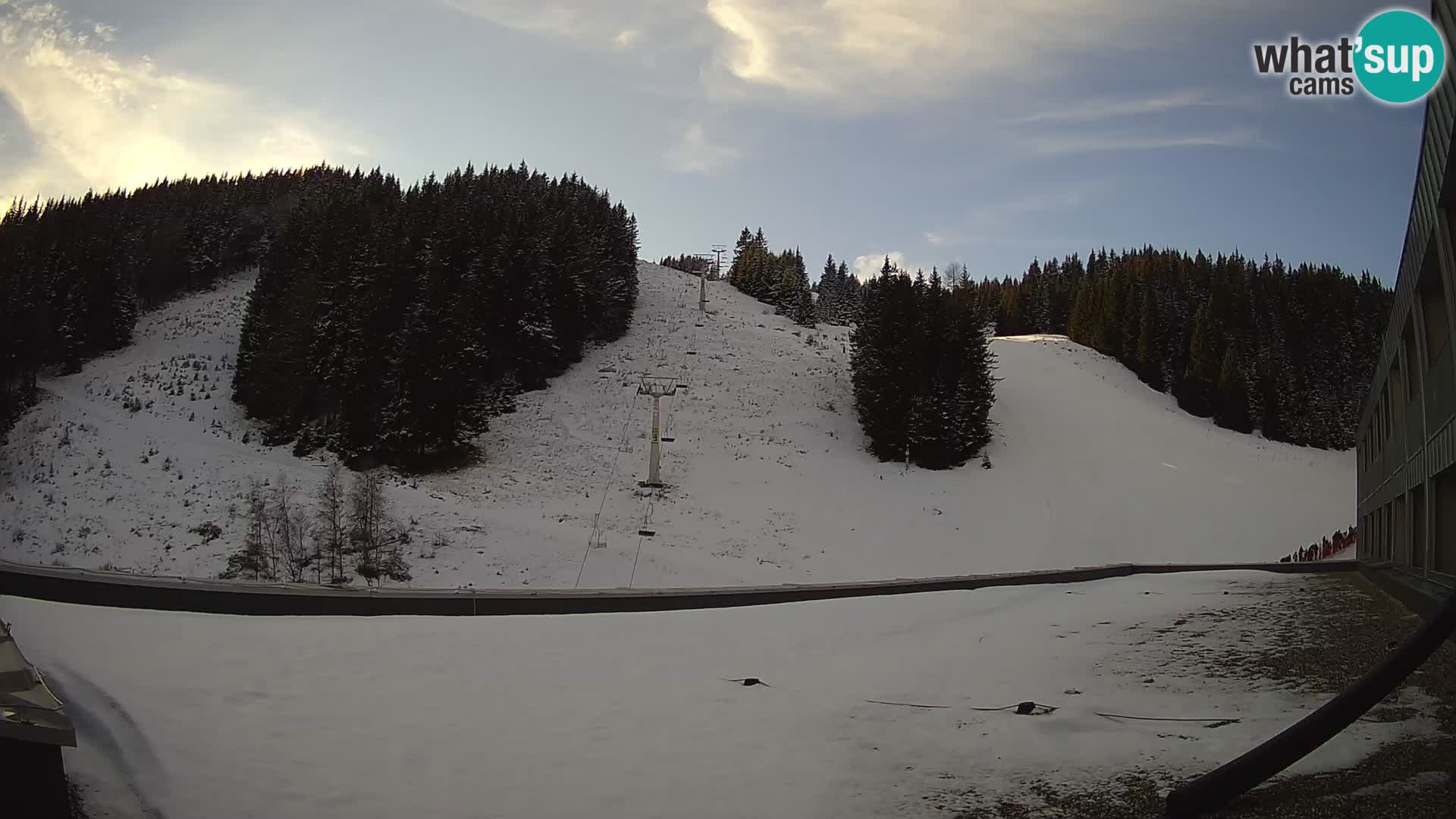 Cámara web en vivo de la estación de esquí GOLTE – vista a Medvedjak – Eslovenia