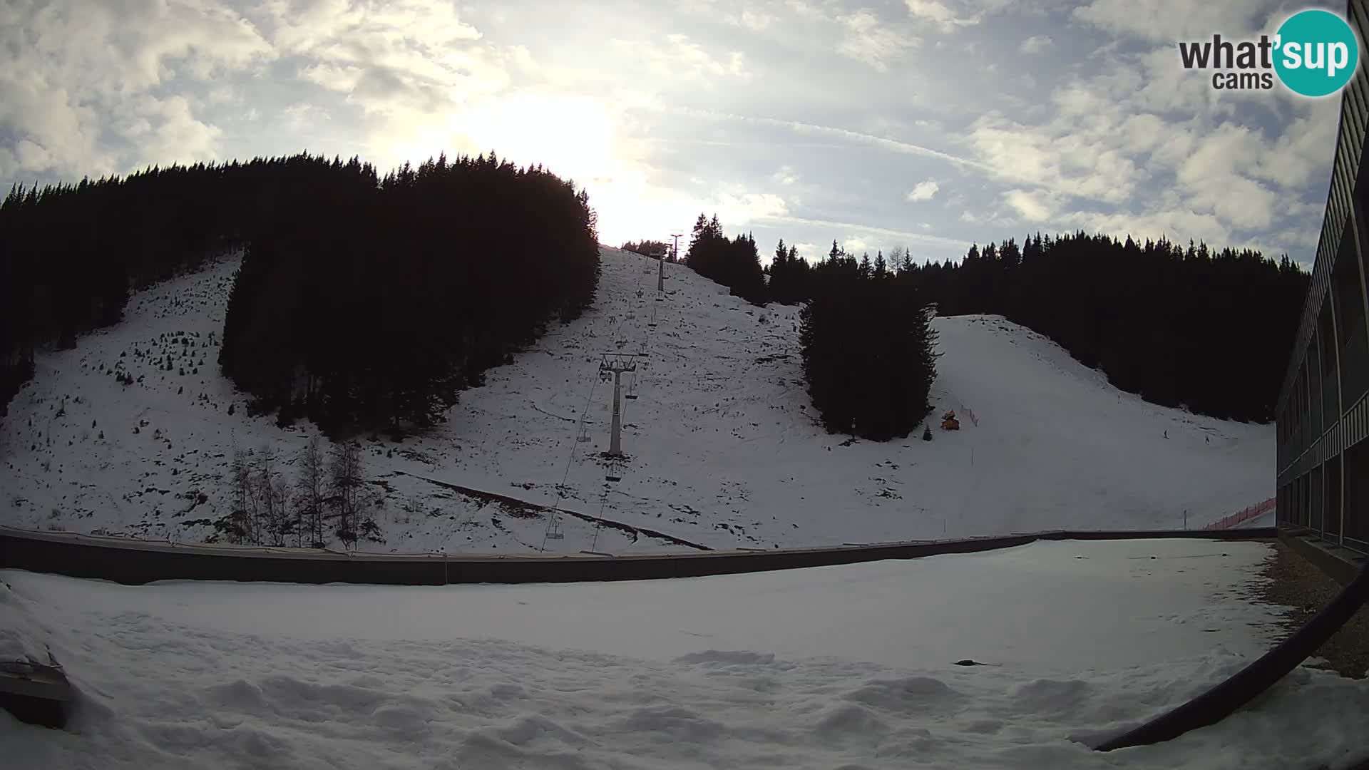 Cámara web en vivo de la estación de esquí GOLTE – vista a Medvedjak – Eslovenia