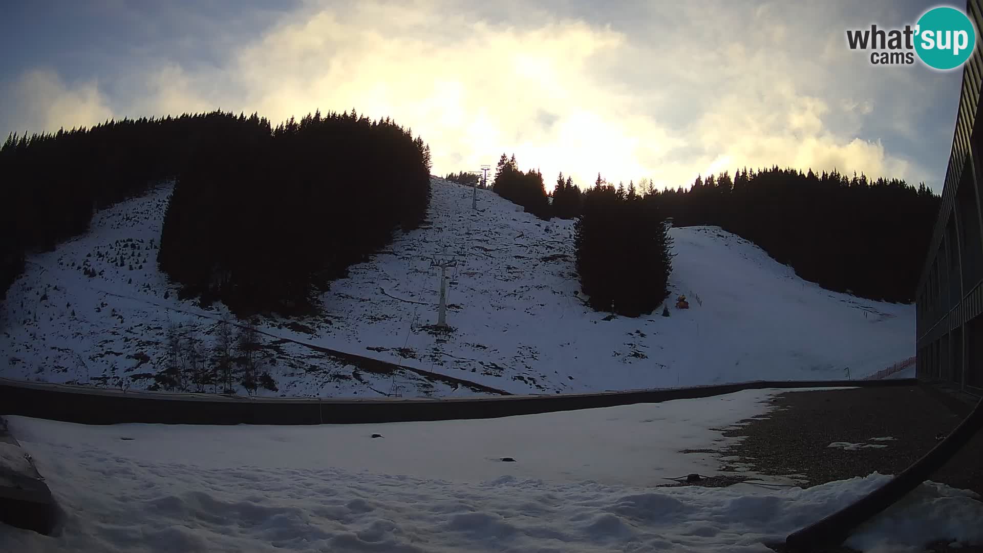 Cámara web en vivo de la estación de esquí GOLTE – vista a Medvedjak – Eslovenia