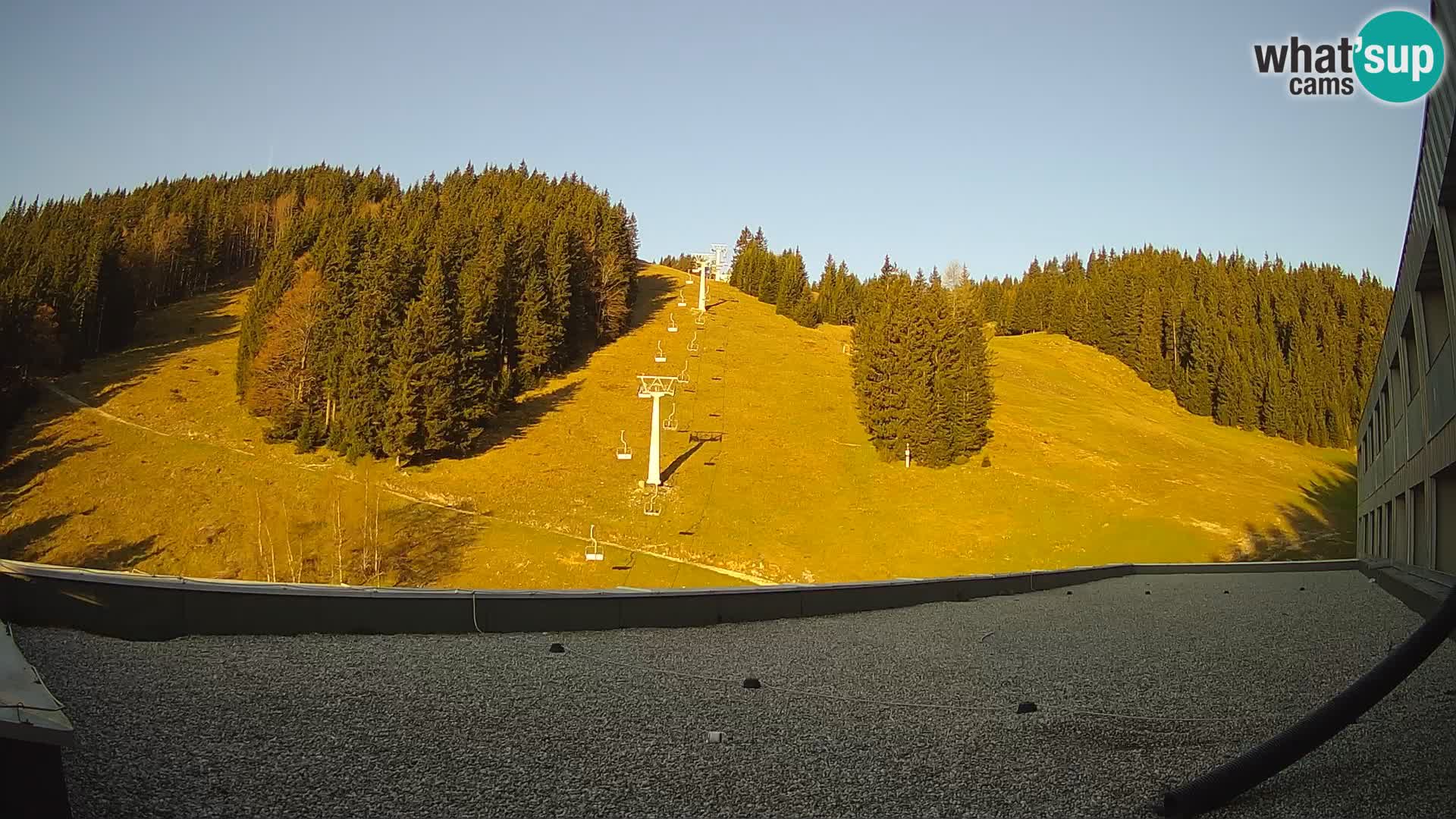 GOLTE skijalište web kamera – pogled na Medvedjak – Slovenija