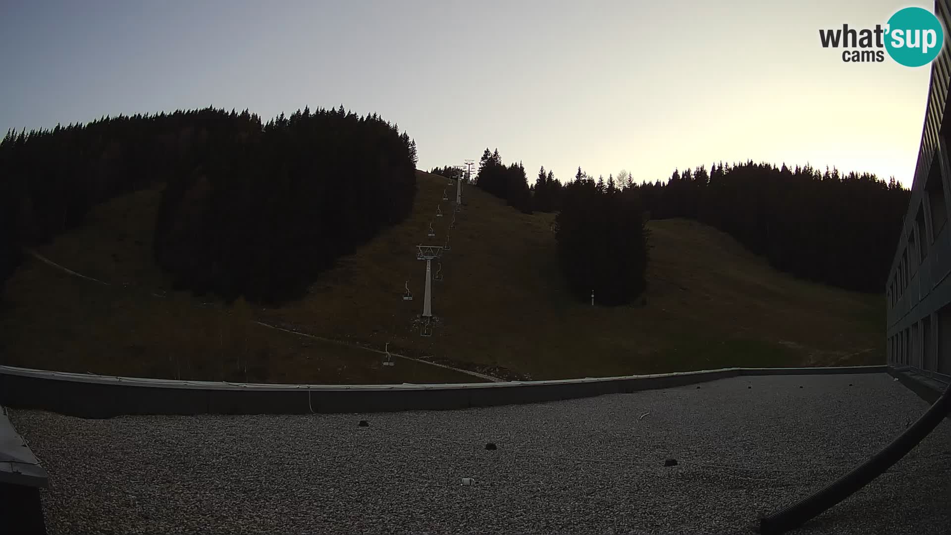 Spletna kamera smučišča GOLTE v živo – pogled na Medvedjak