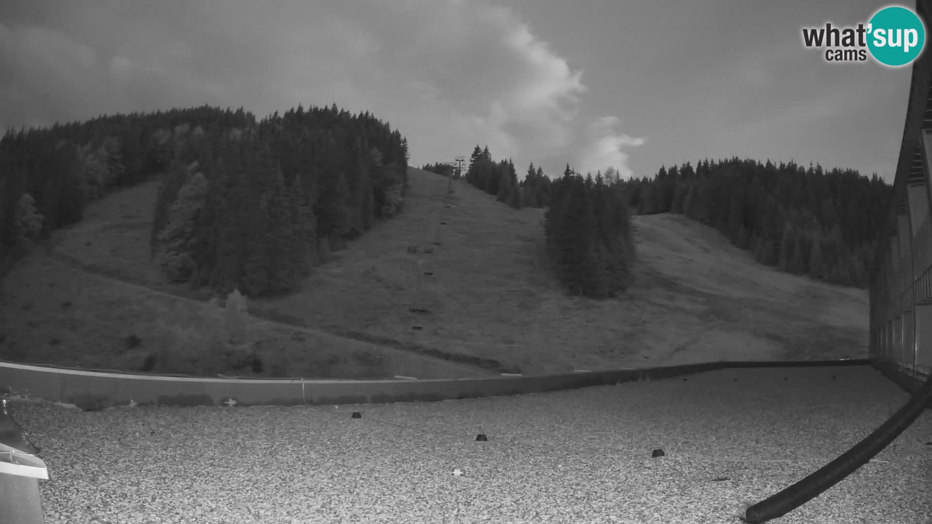 Spletna kamera smučišča GOLTE v živo – pogled na Medvedjak