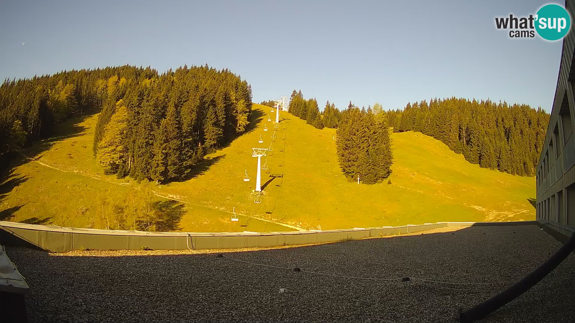 GOLTE skijalište web kamera – pogled na Medvedjak – Slovenija