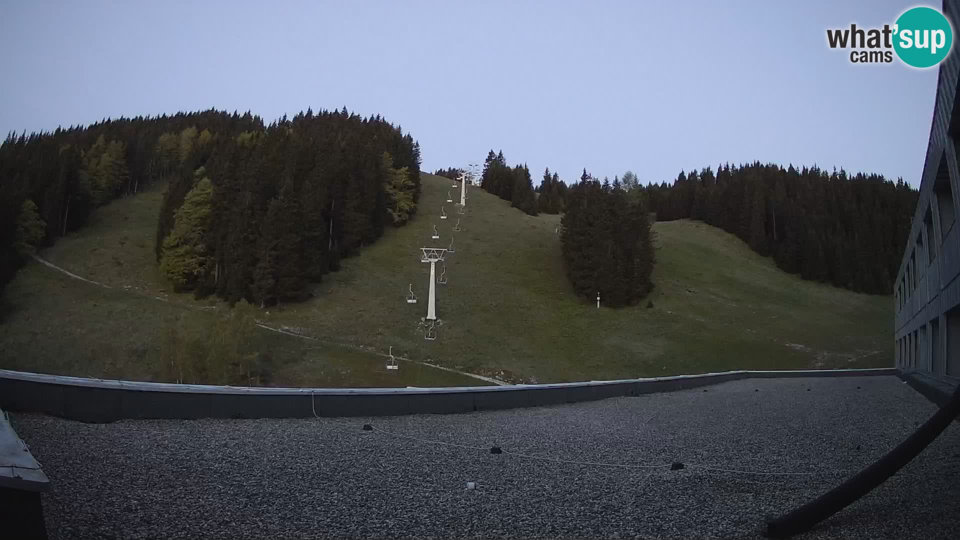 Spletna kamera smučišča GOLTE v živo – pogled na Medvedjak